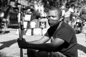 Trabalhador em protesto na pandemia